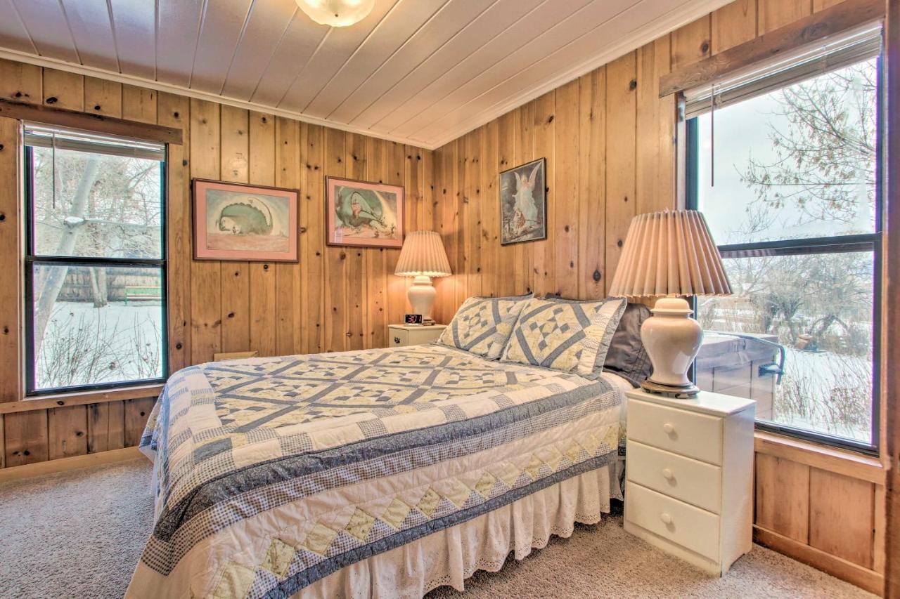 Cozy Home With Hot Tub Half Mi To Salmon River! Exteriör bild