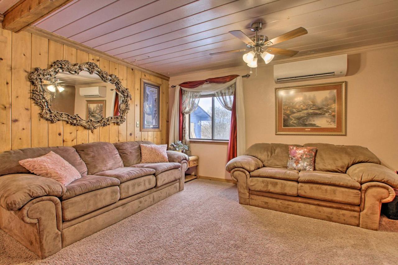 Cozy Home With Hot Tub Half Mi To Salmon River! Exteriör bild