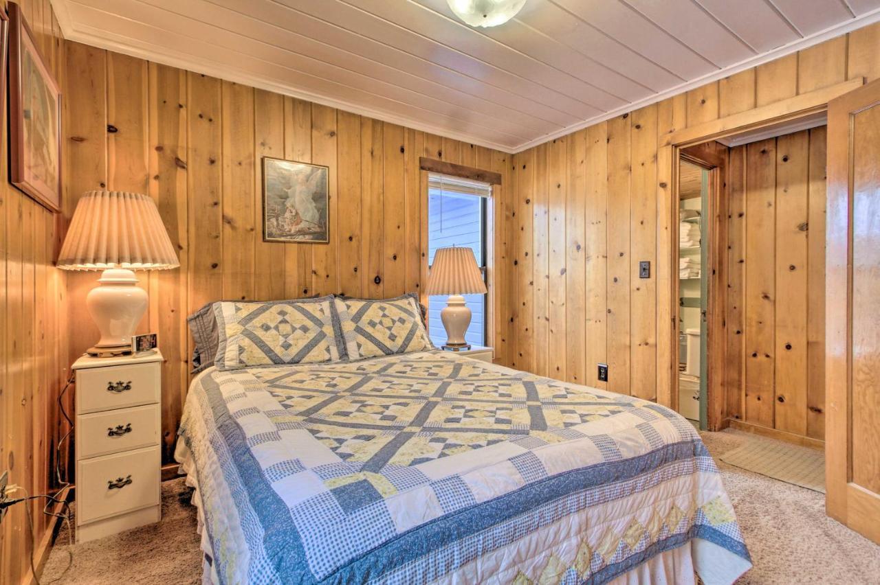 Cozy Home With Hot Tub Half Mi To Salmon River! Exteriör bild