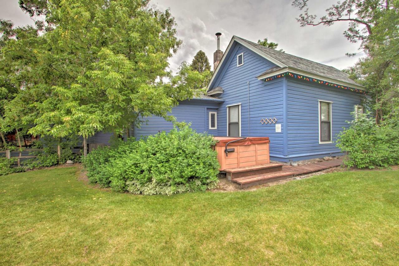 Cozy Home With Hot Tub Half Mi To Salmon River! Exteriör bild